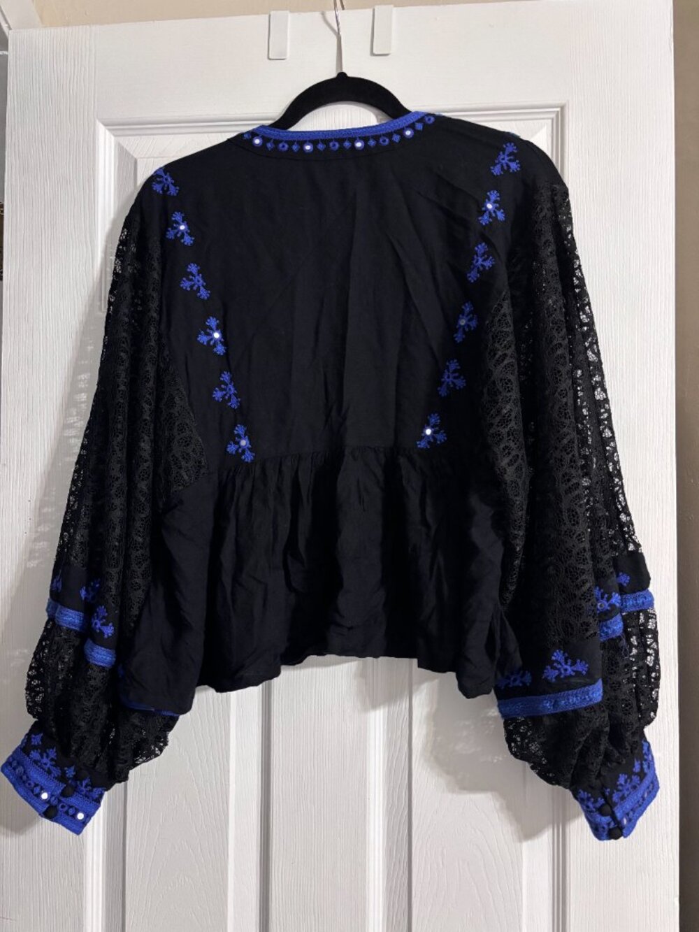Free People Black & Blue Embroidered Peasant Boho Peplum Blouse Top Lace Size M - Picture 2 of 10